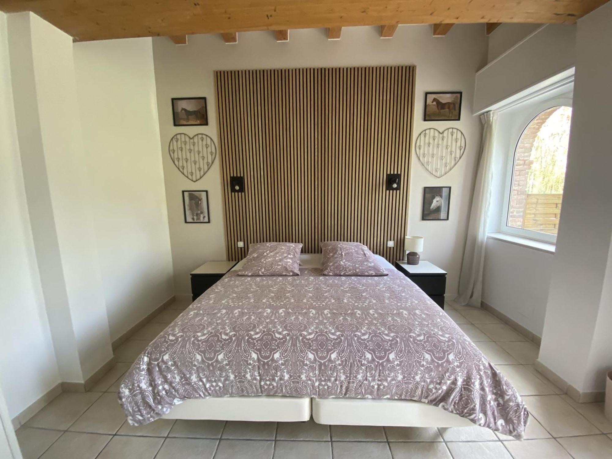 Chambres D'Hotes Aux Ecuries Du Chateau Contremoulins Kamer foto