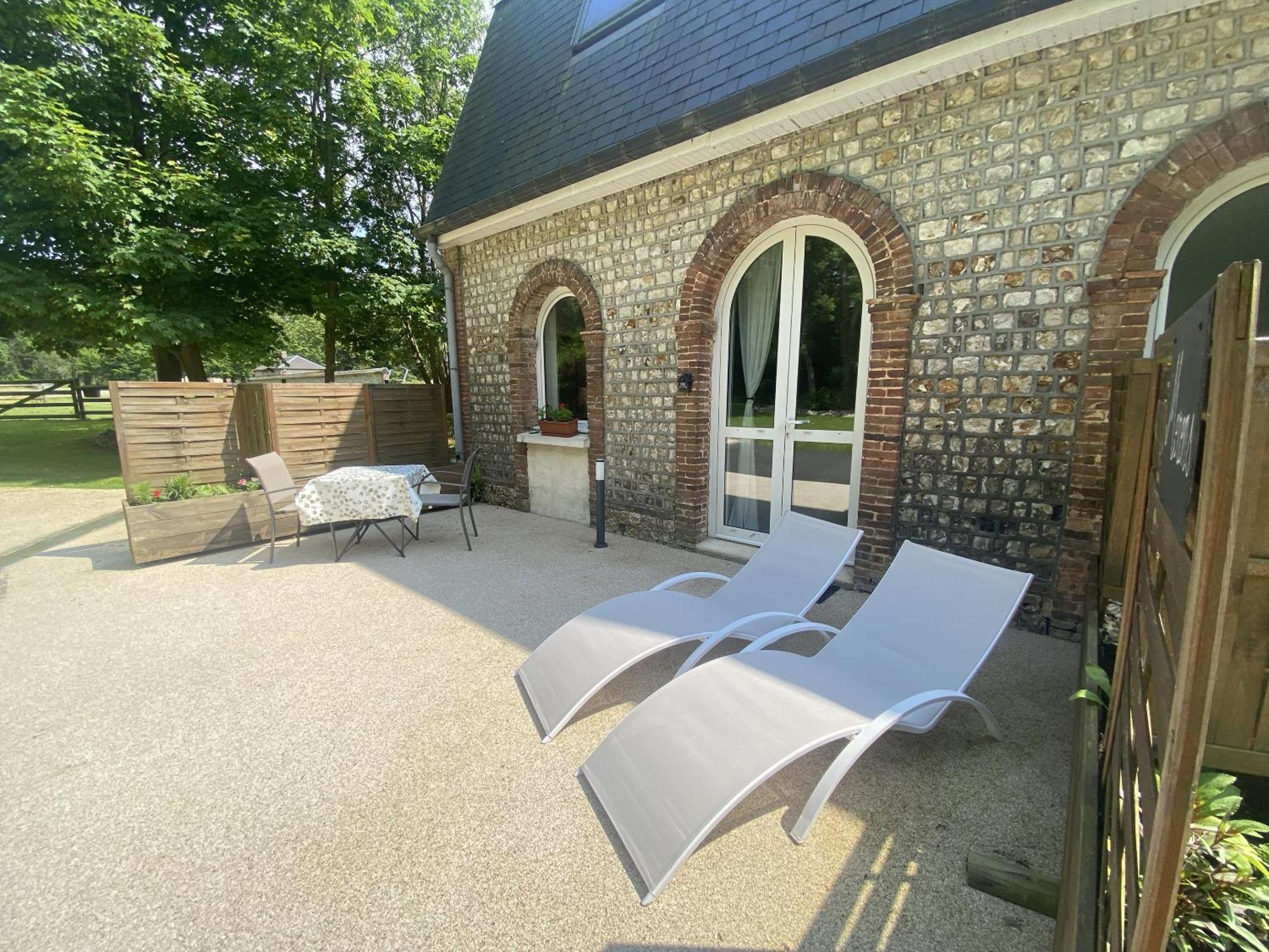 Chambres D'Hotes Aux Ecuries Du Chateau Contremoulins Buitenkant foto